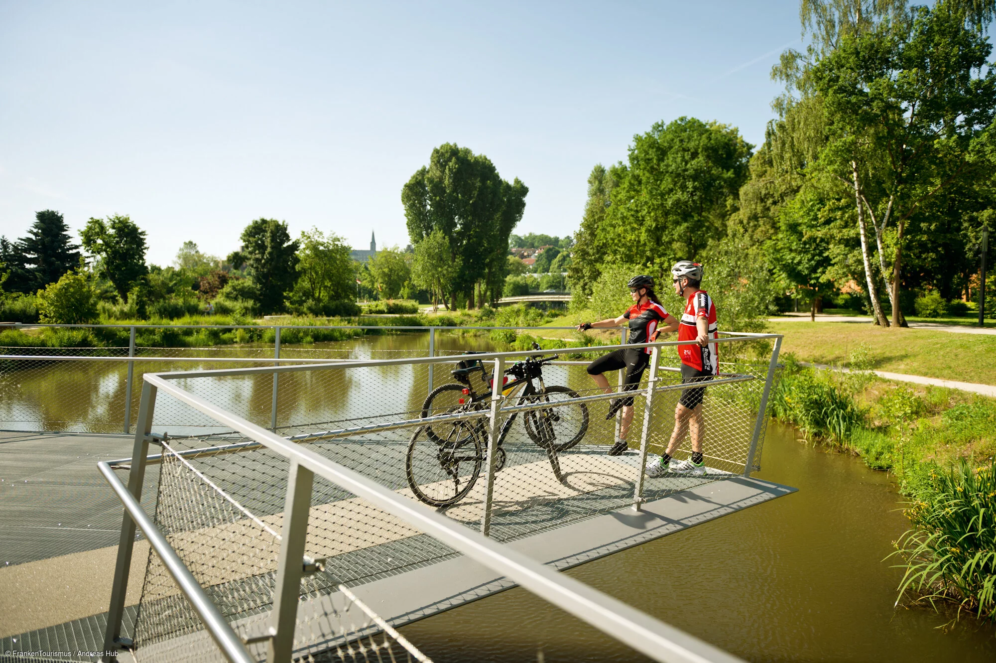 ERBA-Park, Brücke über dem Fischpass