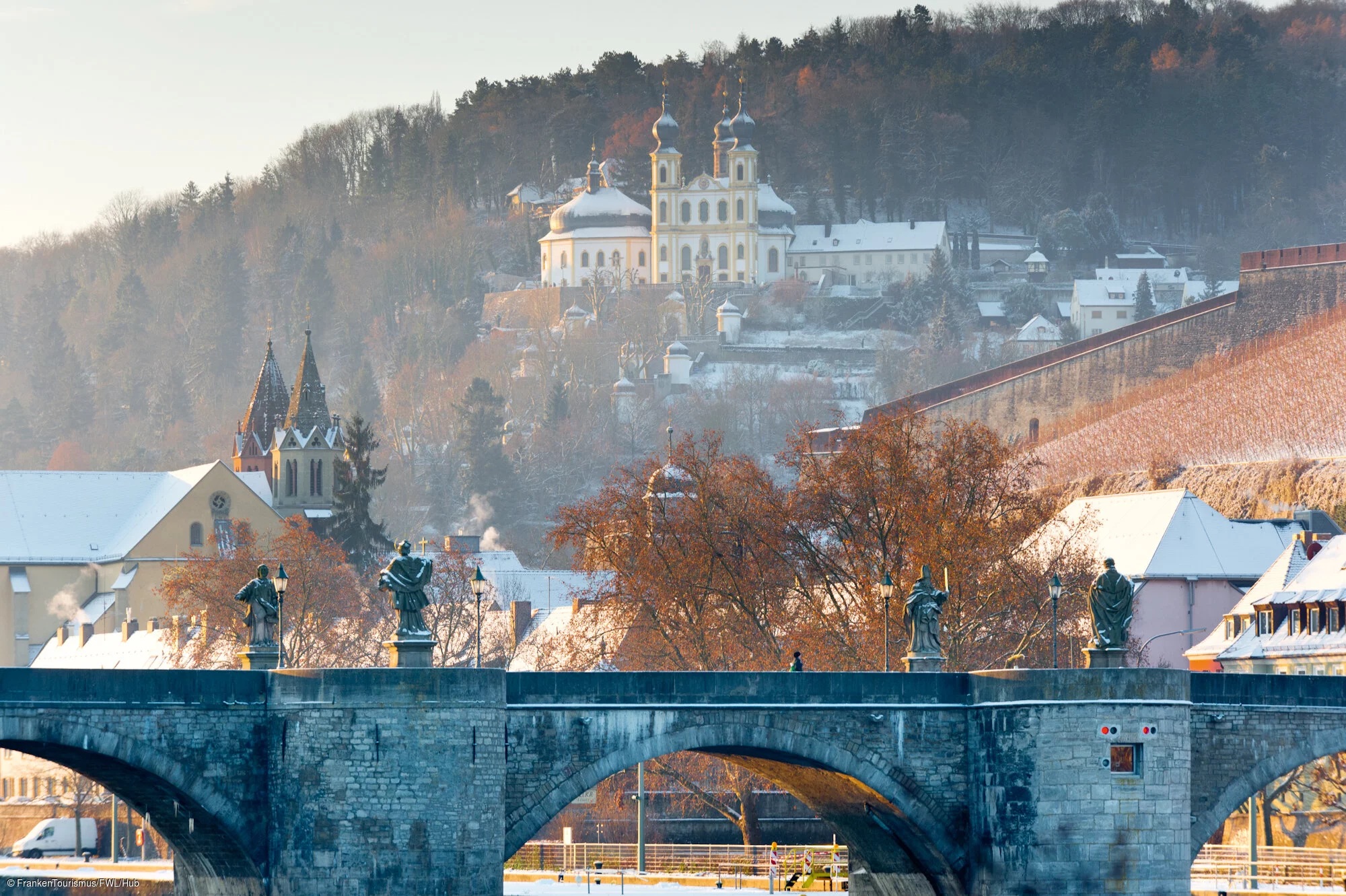 Alte Mainbrücke und Käppele