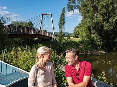 Am Mainzusammenfluss von Rotem und Weißem Main
