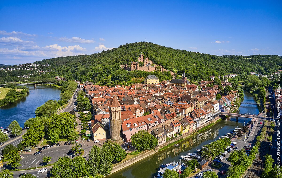 DEU , Deutschland , Wertheim - Wertheimer Altstadt zwischen Main und Tauber , | DEU, Germany, Wertheim - |[© Peter Frischmuth/ argus. Jede Nutzung des Fotos ist honorarpflichtig gemaess gueltiger MFM Liste oder Vereinbarung mit Peter Frischmuth/ argus, Rethweg 2, 21635 Jork,  T+49 171 3334563, foto@peterfrischmuth.de, www.peterfrischmuth.de,  Bankverbindung: IBAN: DE 98200100200388530208, BIC: PBNKDEFF, Postbank ] *** Local Caption *** Uneingeschränkte Nutzung für alle Publikationen deren direkter Herausgeber die "Tourismus Region Wertheim GmbH" ist. Honorarfreie Nutzung für Presse- und PR- Berichte, Werbung durch Reiseveranstalter und Tourismusverbände in Verbindung mit Wertheim als touristische Destination. Die Copyrightzeile muß lauten: Peter Frischmuth/ Tourismus Region Wertheim