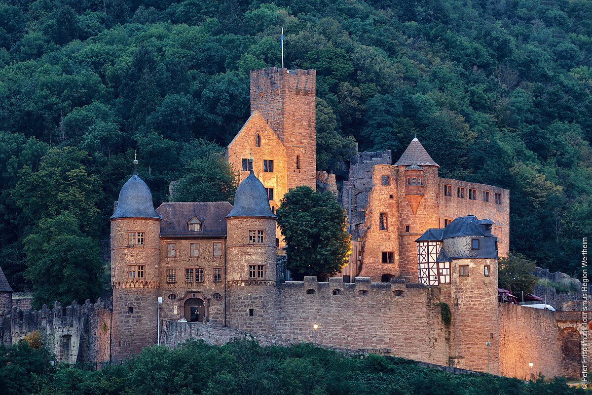 DEU , Deutschland , Wertheim - Burg Wertheim , | DEU, Germany, Wertheim - |[© Peter Frischmuth/ argus. Jede Nutzung des Fotos ist honorarpflichtig gemaess gueltiger MFM Liste oder Vereinbarung mit Peter Frischmuth/ argus, Rethweg 2, 21635 Jork,  T+49 171 3334563, foto@peterfrischmuth.de, www.peterfrischmuth.de,  Bankverbindung: IBAN: DE 98200100200388530208, BIC: PBNKDEFF, Postbank ] *** Local Caption *** Uneingeschränkte Nutzung für alle Publikationen deren direkter Herausgeber die "Tourismus Region Wertheim GmbH" ist. Honorarfreie Nutzung für Presse- und PR- Berichte, Werbung durch Reiseveranstalter und Tourismusverbände in Verbindung mit Wertheim als touristische Destination. Die Copyrightzeile muß lauten: Peter Frischmuth/ Tourismus Region Wertheim